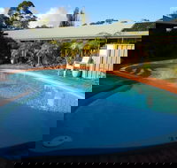 Tree Top Walk Motel - Tourism Canberra