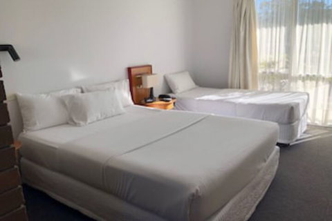 Matador Motor Inn - Tourism Canberra 0