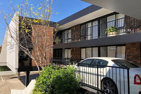 Matador Motor Inn - Tourism Canberra 7
