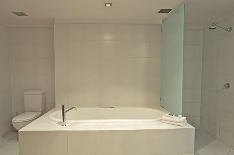 Zero Davey Boutique Apartment Hotel - Tourism Canberra 4