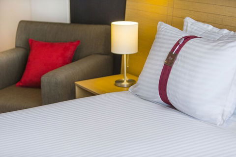 Holiday Inn Melbourne Airport, An IHG Hotel - Tourism Canberra 6