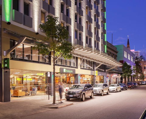 Holiday Inn Perth City Centre, An IHG Hotel - Tourism Canberra 1