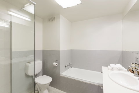 Old Woolstore Apartment Hotel - Tourism Canberra 4