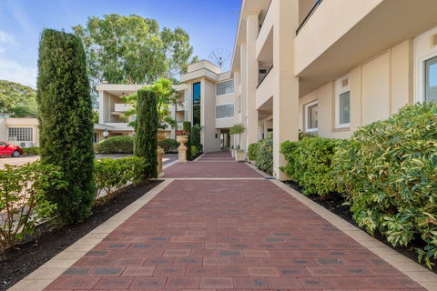 The Peninsula Riverside Serviced Apartments - Tourism Canberra 1