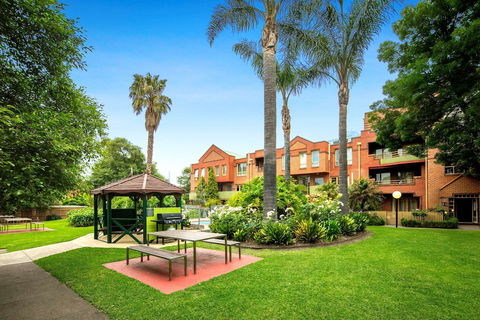 Comfort Apartments Royal Gardens - Tourism Canberra 0