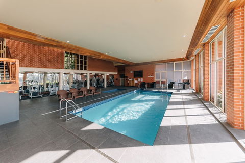 Country Club Tasmania - Tourism Canberra 1