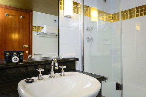 Country Club Tasmania - Tourism Canberra 5