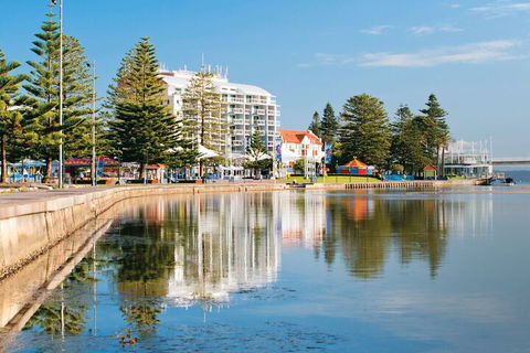 Oaks The Entrance Waterfront Suites - Tourism Canberra 5