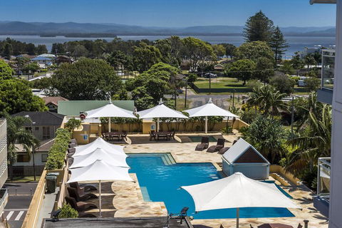 Oaks The Entrance Waterfront Suites - Tourism Canberra 4