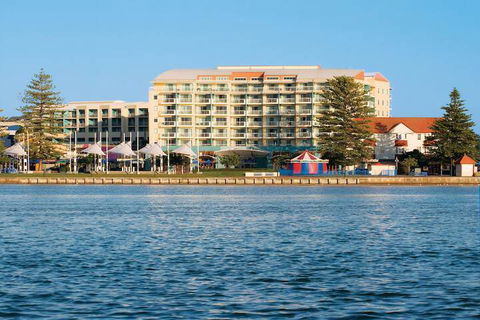 Oaks The Entrance Waterfront Suites - Tourism Canberra 2