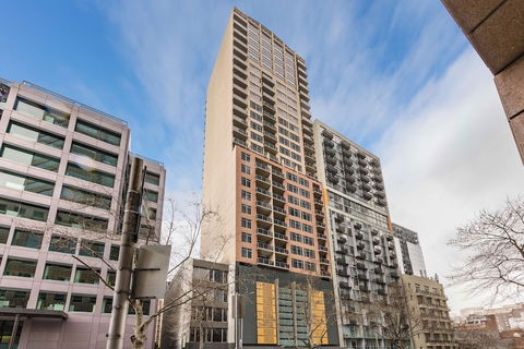 Oaks Melbourne On Lonsdale Suites - Tourism Canberra 5
