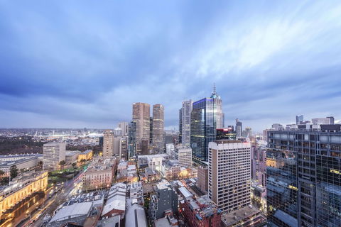 Oaks Melbourne On Lonsdale Suites - Tourism Canberra 3