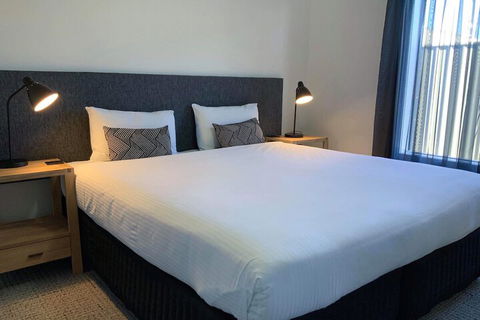 Quest Sale - Tourism Canberra 3
