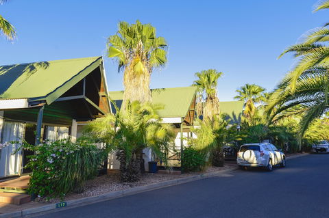 Desert Palms Alice Springs - Tourism Canberra 0