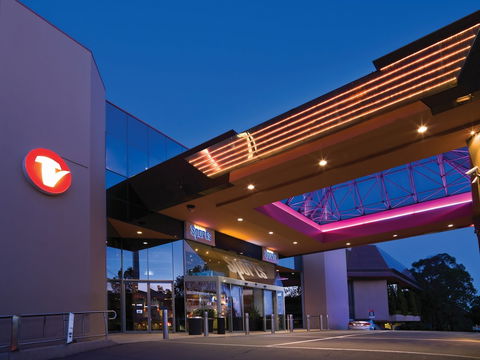 Travelodge Hotel Bankstown Sydney - Tourism Canberra 0