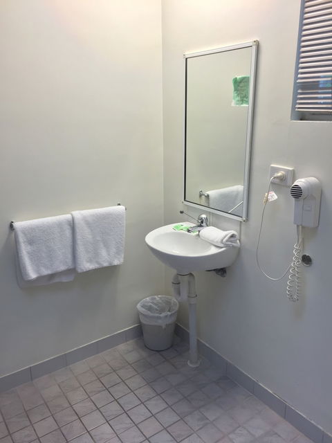Value Inn - Tourism Canberra 4