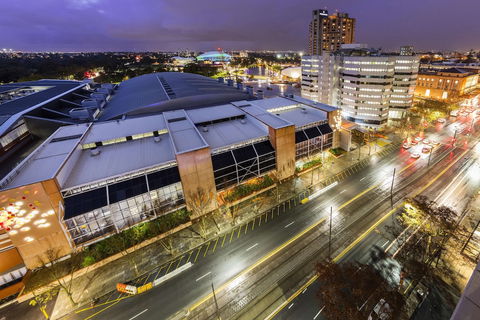 Oaks Adelaide Embassy Suites - Tourism Canberra 6