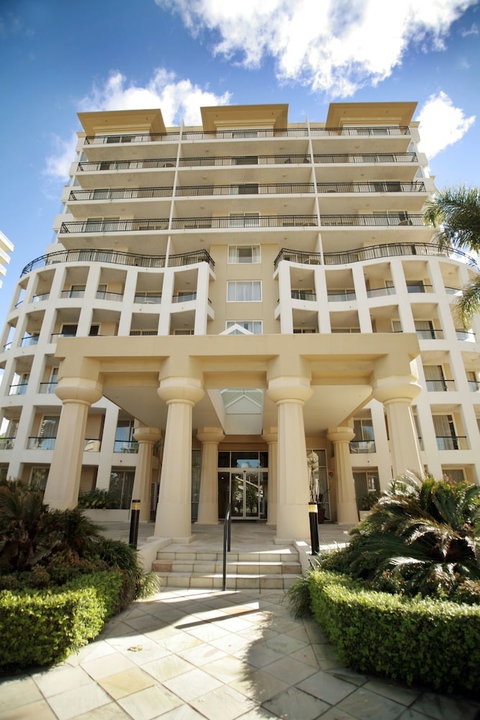 Palazzo Colonnades - Tourism Canberra 2