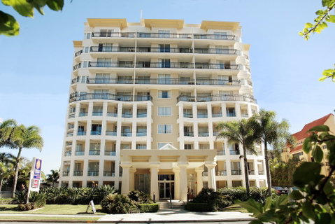 Palazzo Colonnades - Tourism Canberra 4