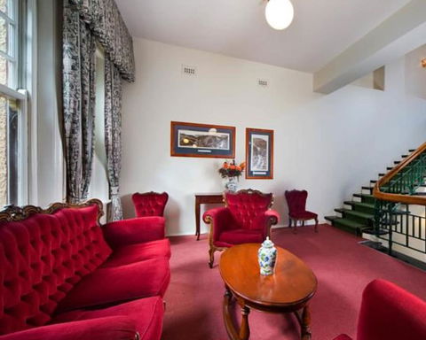 Jenolan Caves House - Tourism Canberra 1