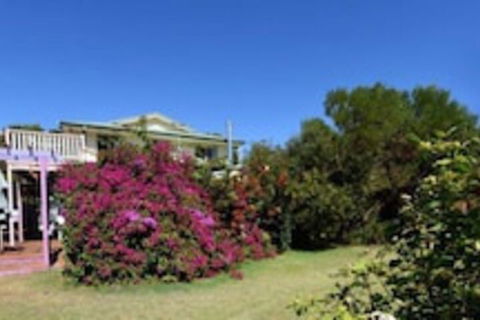 Le Grand Chateau - Tourism Canberra 0