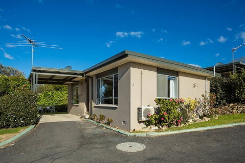 Eagle Heights - Tourism Canberra 0