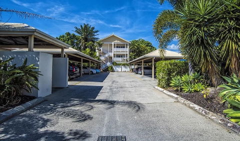 Cairns City Garden Apartment - Tourism Canberra 0
