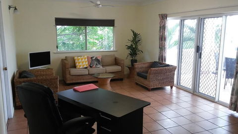 Cairns City Garden Apartment - Tourism Canberra 4