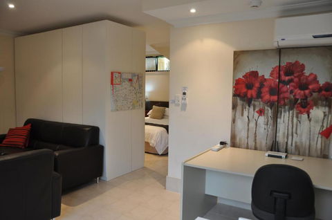 Alfred Cove Short Stay - Tourism Canberra 3