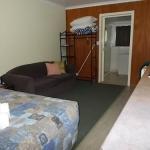 Oakridge Motel Tourist Park - Tourism Canberra 0