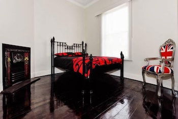 REdTRO House South Yarra - Tourism Canberra 4