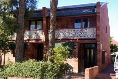 Barker Road - Tourism Canberra 0