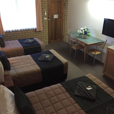 Guyra Motor Inn - Tourism Canberra 3