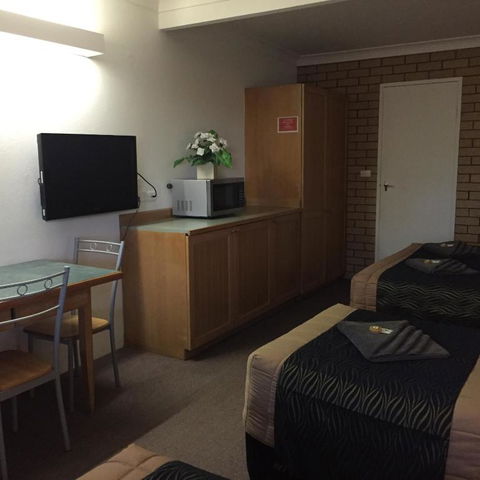 Guyra Motor Inn - Tourism Canberra 2