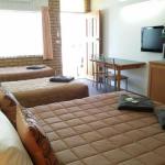 Guyra Motor Inn - Tourism Canberra 0