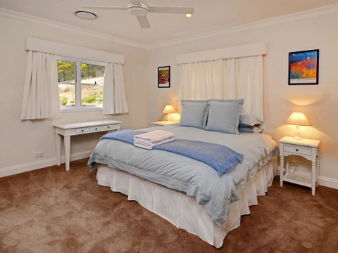 Gypsy Willows - Tourism Canberra 5