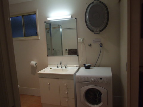 Lake Barra Cottages - Tourism Canberra 4