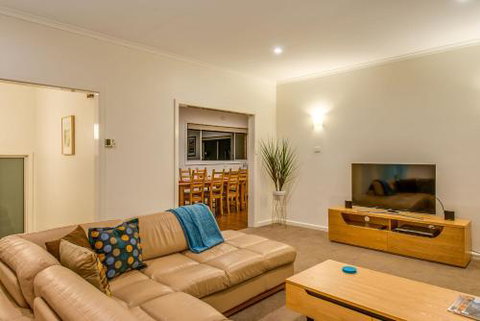 City Lights - Tourism Canberra 4