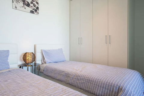 C3CBD Melbourne Apartment - Tourism Canberra 5
