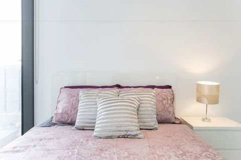 C3CBD Melbourne Apartment - Tourism Canberra 4