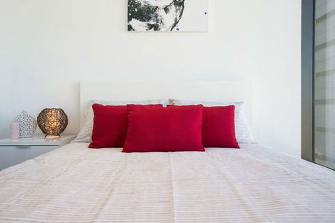 C3CBD Melbourne Apartment - Tourism Canberra 7