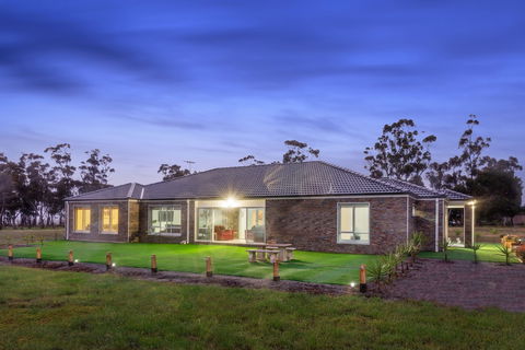 Bulla Hill Villas- Melbourne Airport - Tourism Canberra 3