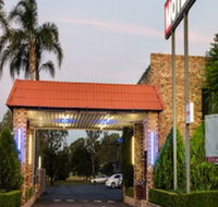 Centre Point Mid City Motor Inn - Tourism Canberra