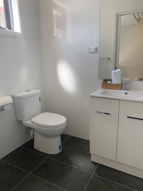 Alpine Hotel Bright - Tourism Canberra 2