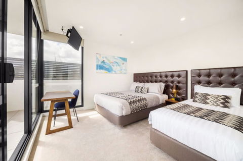Whitehorse Apartment Hotel - Tourism Canberra 1