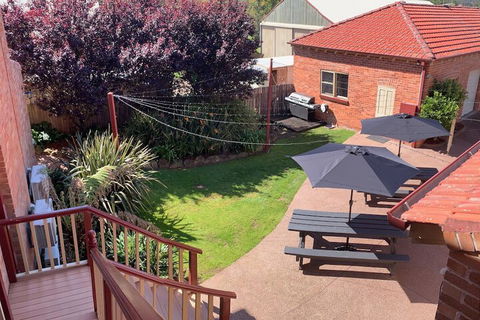 CBC Bed & Breakfast & Cafe - Tourism Canberra 3