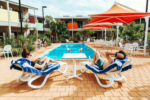 Onslow Beach Resort - Tourism Canberra 5