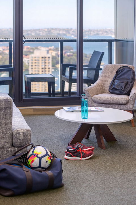 Meriton Suites North Sydney - Tourism Canberra 6
