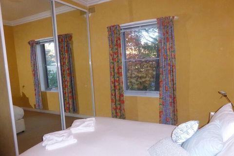 A Colourcity Apartments - Tourism Canberra 4