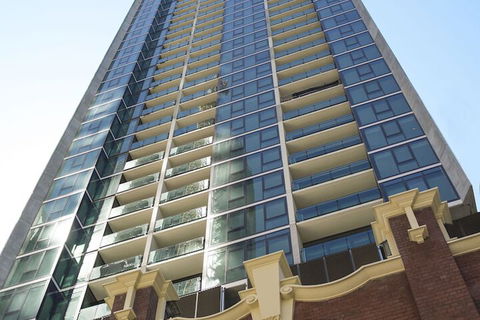 City Tempo Lonsdale St - Tourism Canberra 1